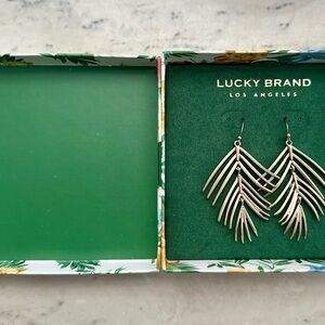 NIB Lucky Brand Silver Earrings Palm Leaf Fish Scale